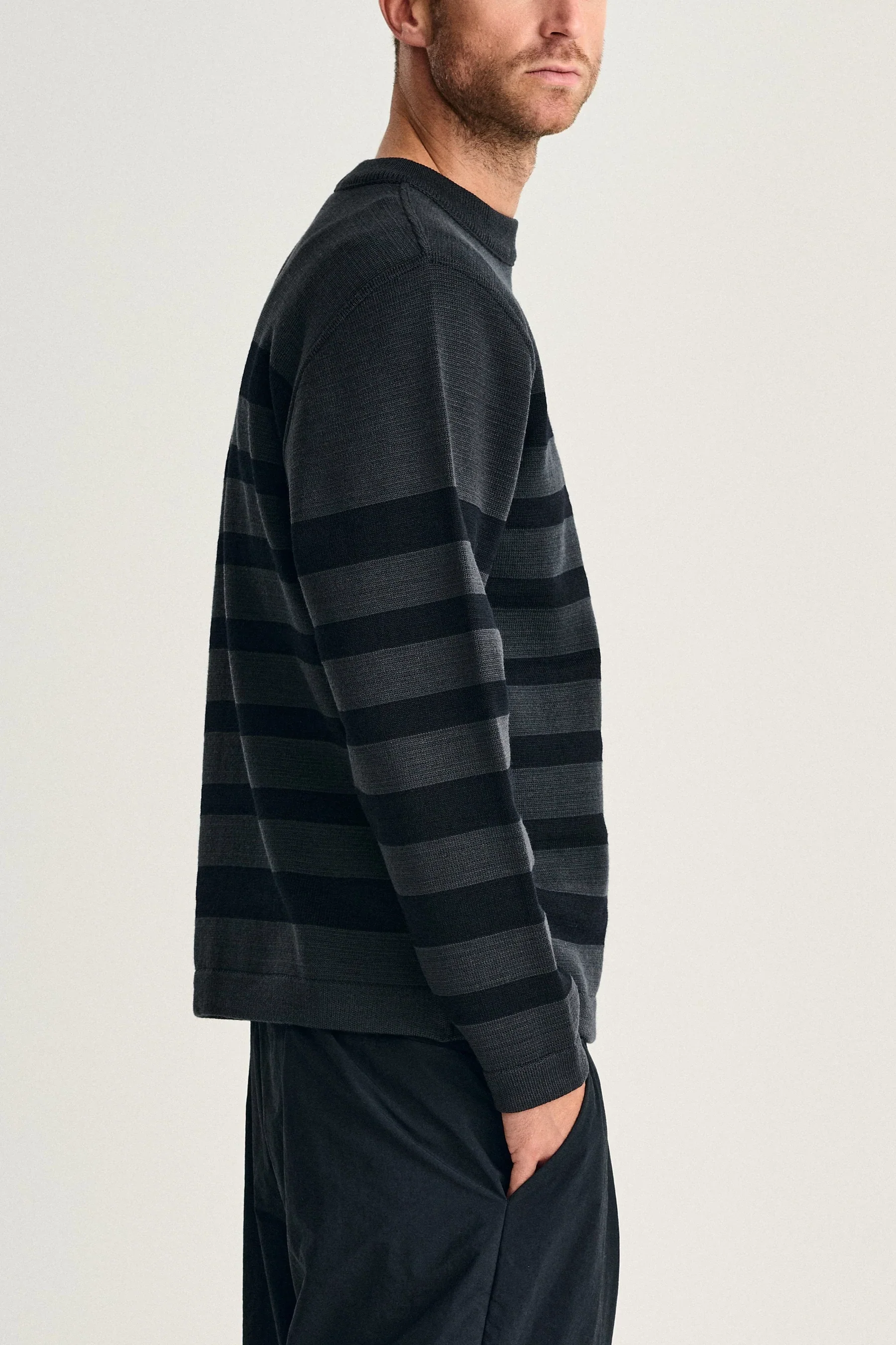 GIVEN-III crew neck | rund hals, molten grey / navy blue - Image 5