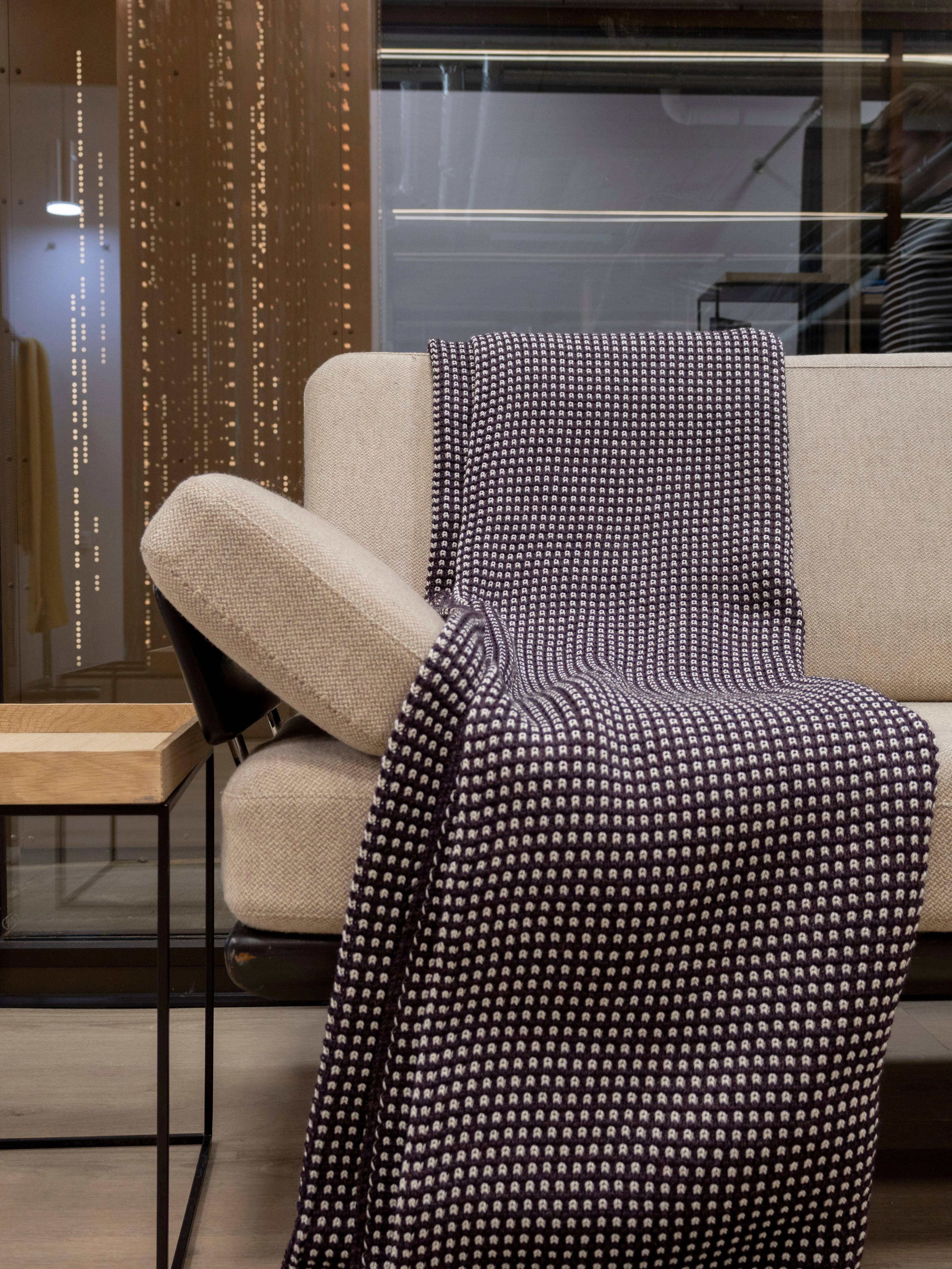 LOYAL blanket, bluish purple / off white - Image 7